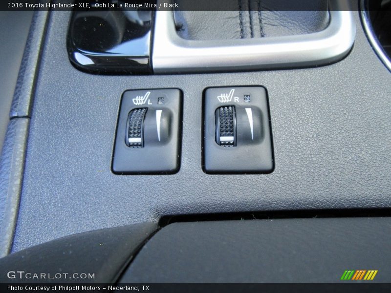 Ooh La La Rouge Mica / Black 2016 Toyota Highlander XLE