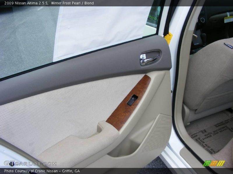 Winter Frost Pearl / Blond 2009 Nissan Altima 2.5 S