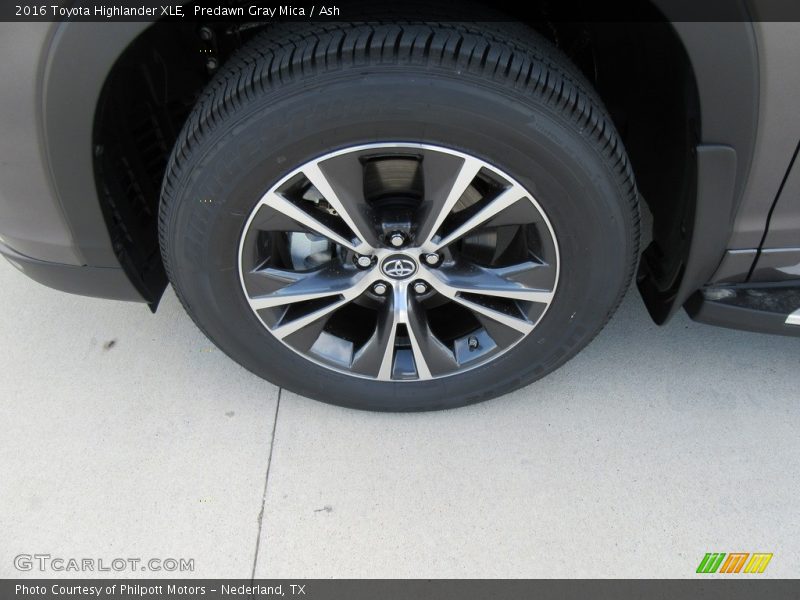 Predawn Gray Mica / Ash 2016 Toyota Highlander XLE