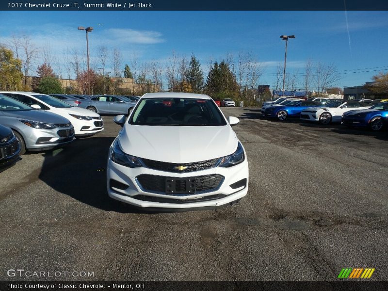Summit White / Jet Black 2017 Chevrolet Cruze LT