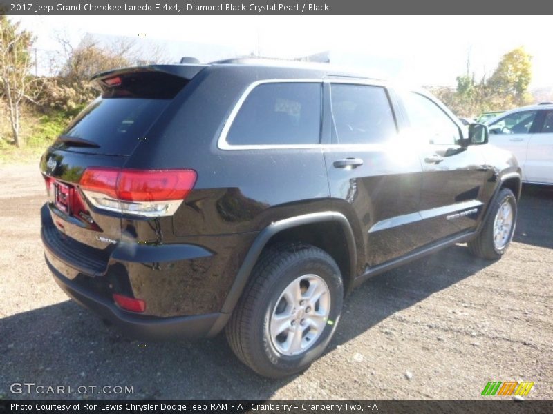 Diamond Black Crystal Pearl / Black 2017 Jeep Grand Cherokee Laredo E 4x4