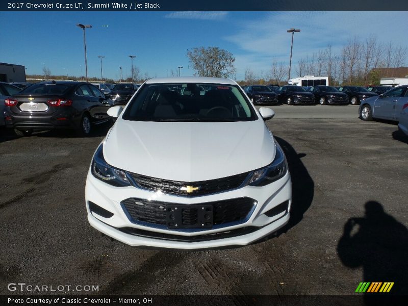 Summit White / Jet Black 2017 Chevrolet Cruze LT