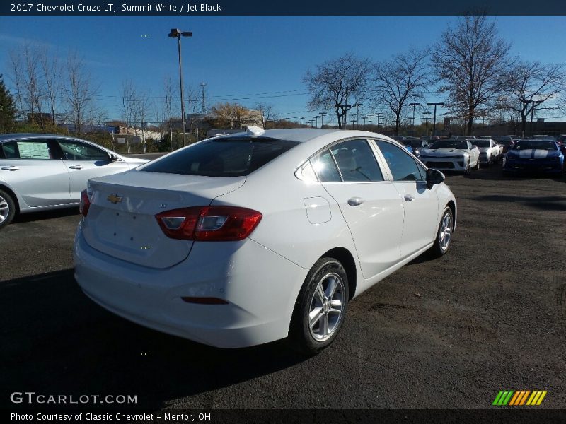 Summit White / Jet Black 2017 Chevrolet Cruze LT