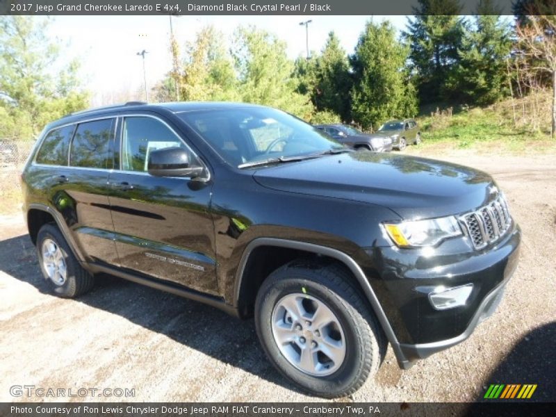 Diamond Black Crystal Pearl / Black 2017 Jeep Grand Cherokee Laredo E 4x4