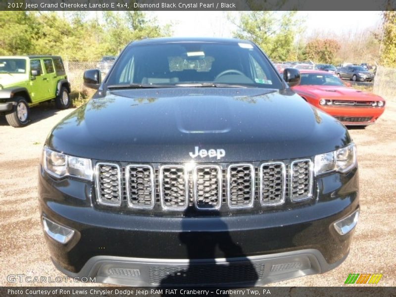 Diamond Black Crystal Pearl / Black 2017 Jeep Grand Cherokee Laredo E 4x4