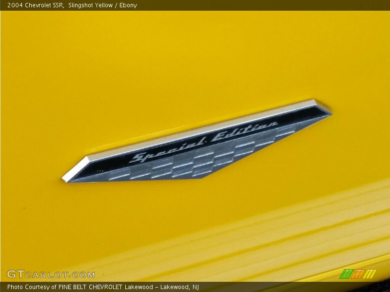 Slingshot Yellow / Ebony 2004 Chevrolet SSR