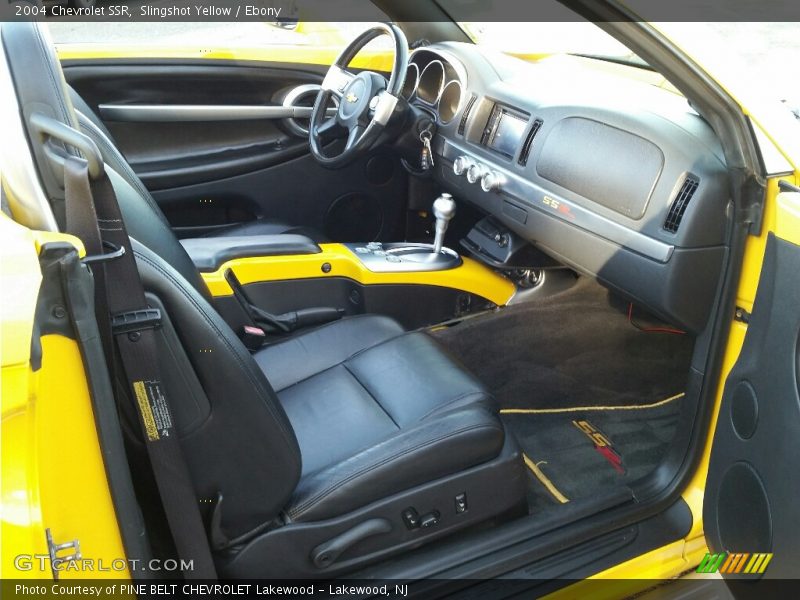 Slingshot Yellow / Ebony 2004 Chevrolet SSR