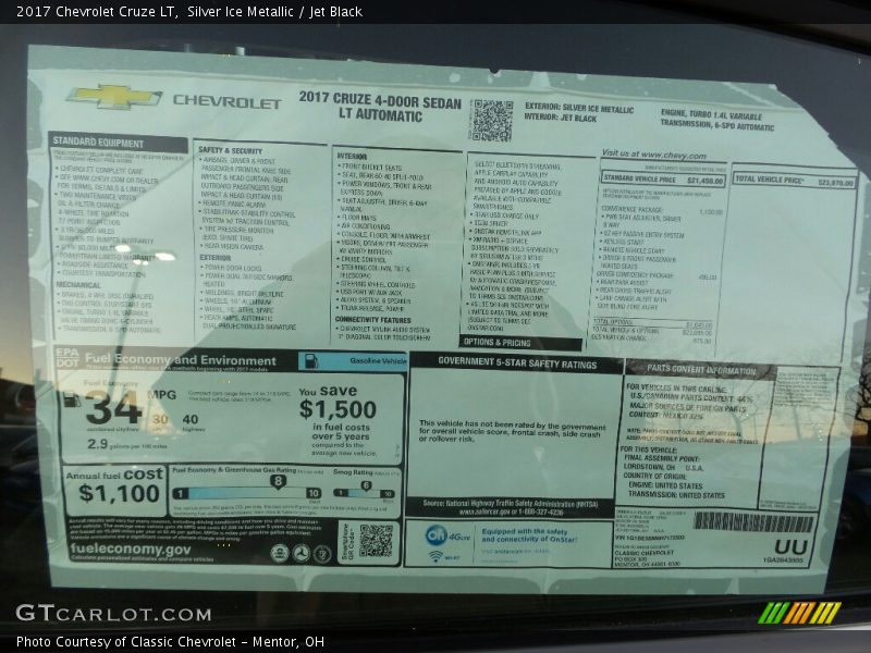 Silver Ice Metallic / Jet Black 2017 Chevrolet Cruze LT
