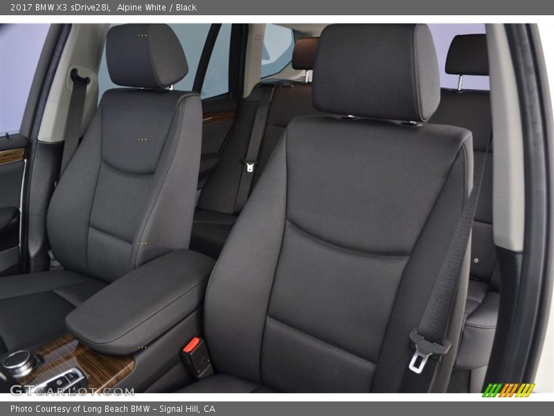 Alpine White / Black 2017 BMW X3 sDrive28i