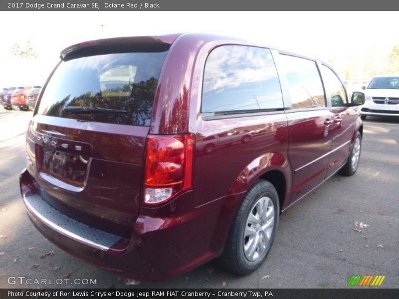Octane Red / Black 2017 Dodge Grand Caravan SE