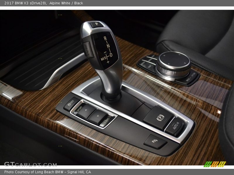 Alpine White / Black 2017 BMW X3 sDrive28i