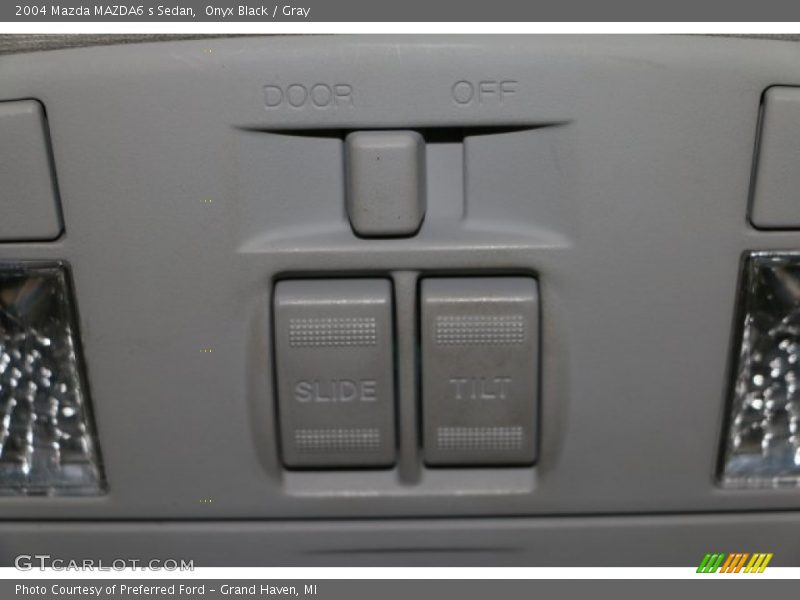 Onyx Black / Gray 2004 Mazda MAZDA6 s Sedan