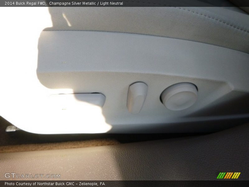 Champagne Silver Metallic / Light Neutral 2014 Buick Regal FWD
