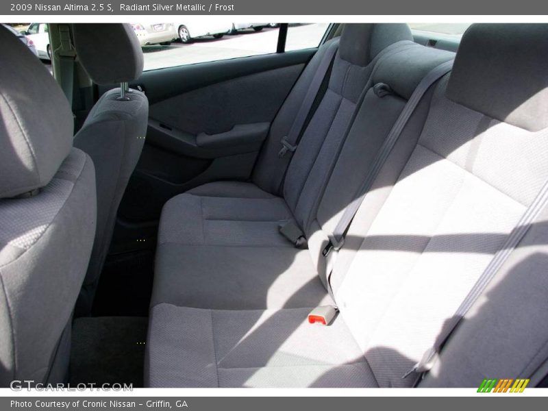 Radiant Silver Metallic / Frost 2009 Nissan Altima 2.5 S