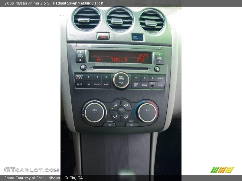 Radiant Silver Metallic / Frost 2009 Nissan Altima 2.5 S