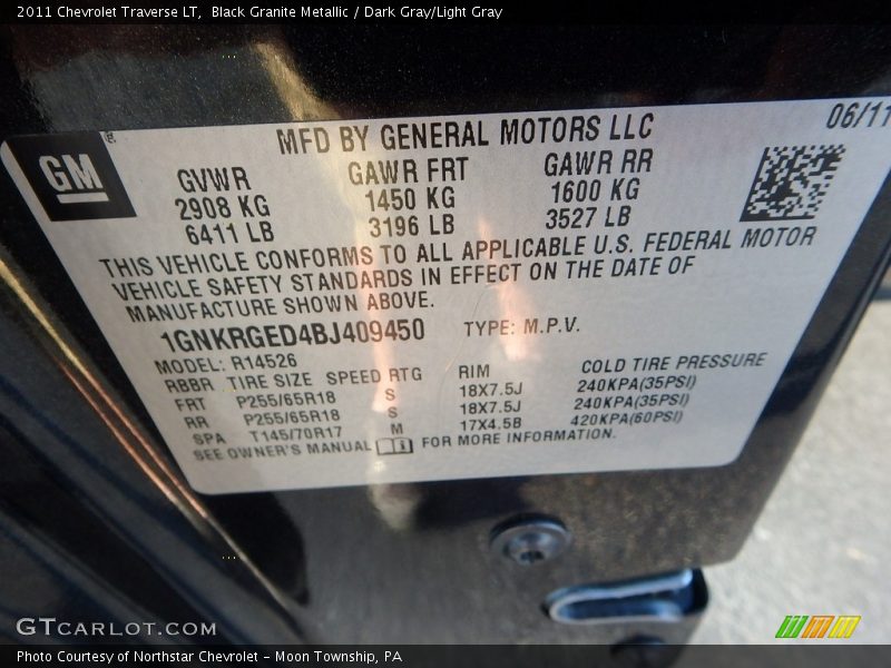 Black Granite Metallic / Dark Gray/Light Gray 2011 Chevrolet Traverse LT