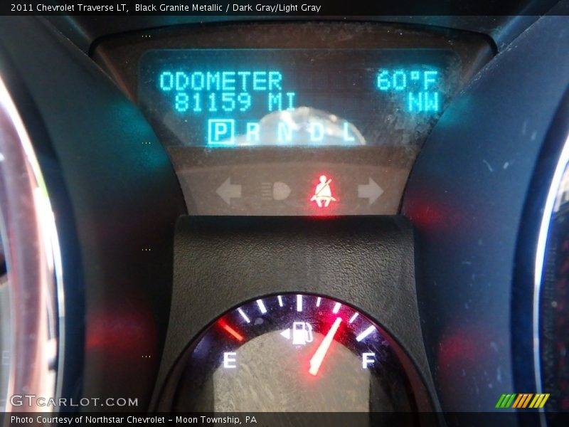 Black Granite Metallic / Dark Gray/Light Gray 2011 Chevrolet Traverse LT