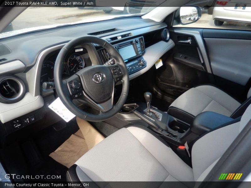 Super White / Ash 2017 Toyota RAV4 XLE AWD