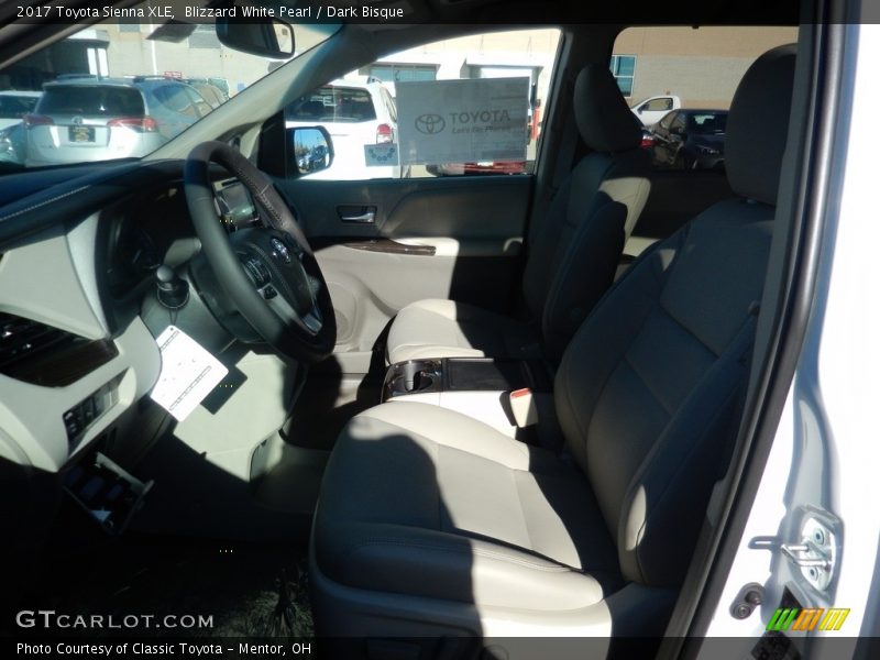 Blizzard White Pearl / Dark Bisque 2017 Toyota Sienna XLE