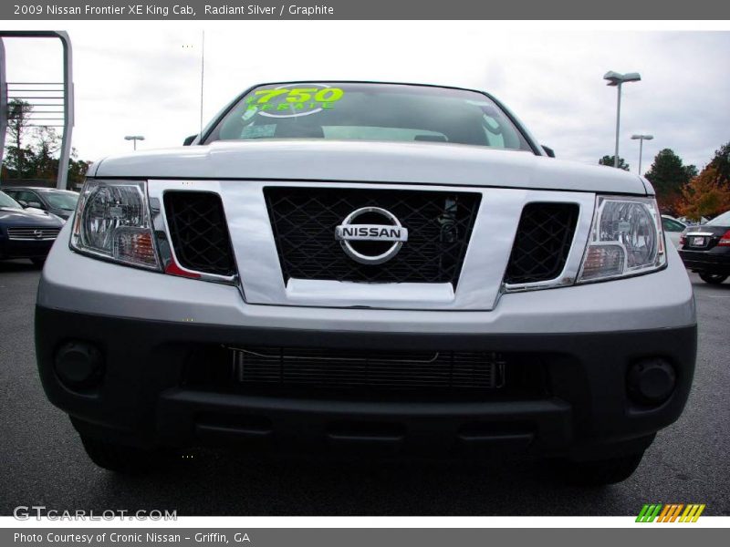 Radiant Silver / Graphite 2009 Nissan Frontier XE King Cab