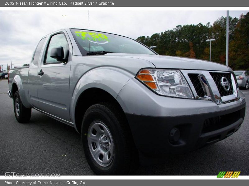 Radiant Silver / Graphite 2009 Nissan Frontier XE King Cab