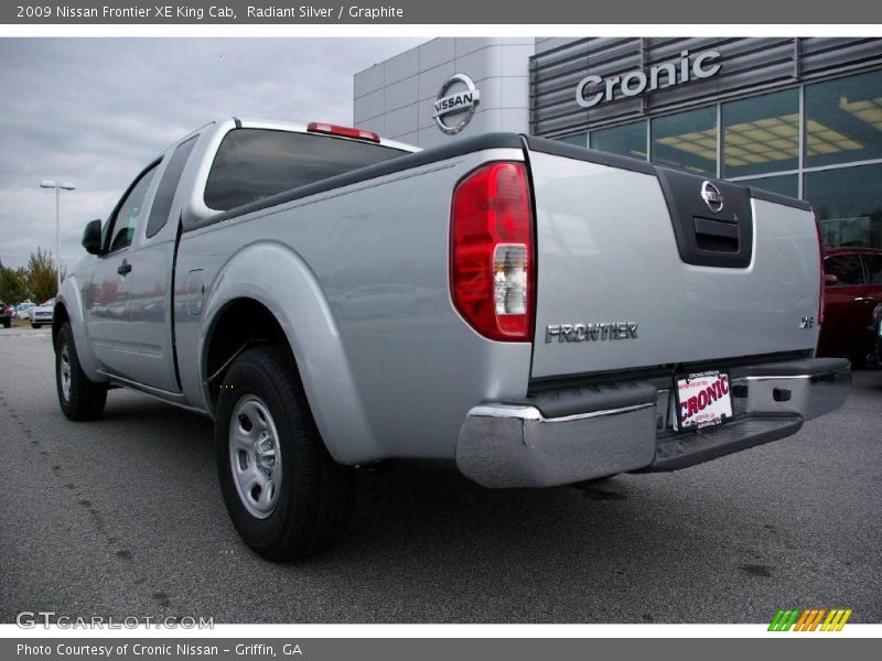 Radiant Silver / Graphite 2009 Nissan Frontier XE King Cab