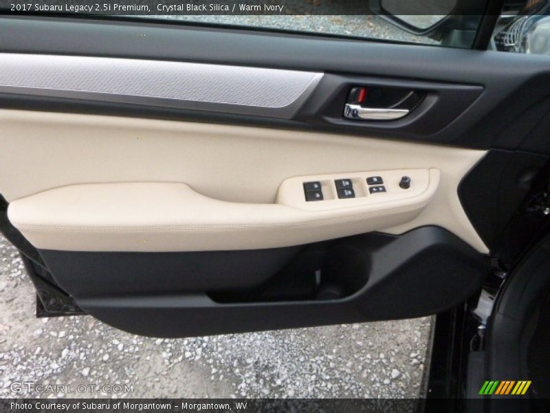 Crystal Black Silica / Warm Ivory 2017 Subaru Legacy 2.5i Premium