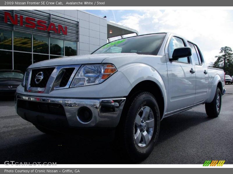 Avalanche White / Steel 2009 Nissan Frontier SE Crew Cab