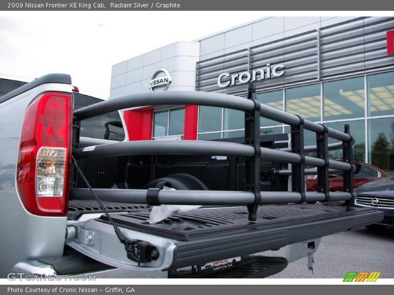 Radiant Silver / Graphite 2009 Nissan Frontier XE King Cab