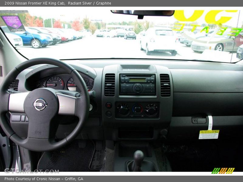 Radiant Silver / Graphite 2009 Nissan Frontier XE King Cab