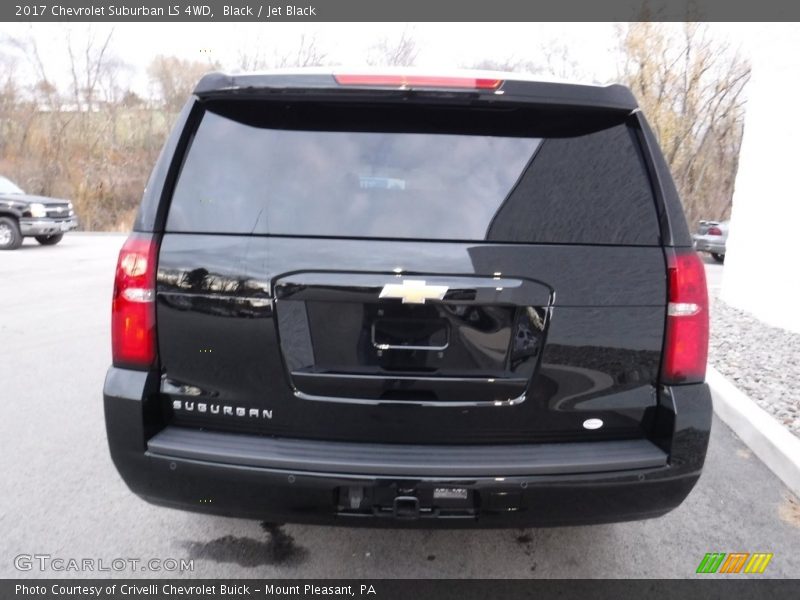 Black / Jet Black 2017 Chevrolet Suburban LS 4WD