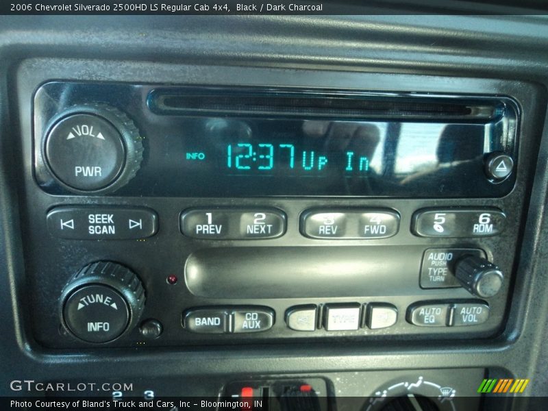 Black / Dark Charcoal 2006 Chevrolet Silverado 2500HD LS Regular Cab 4x4