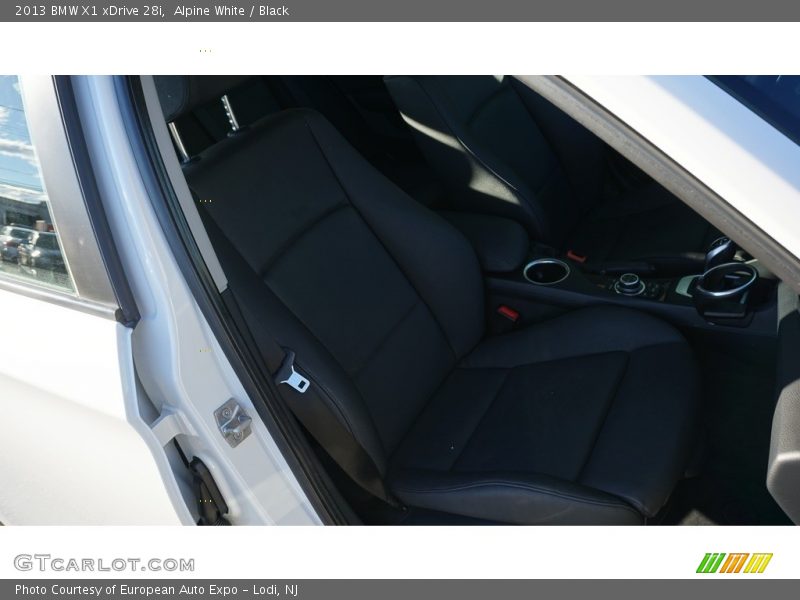 Alpine White / Black 2013 BMW X1 xDrive 28i