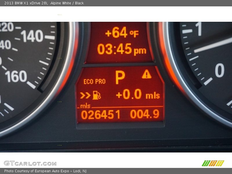 Alpine White / Black 2013 BMW X1 xDrive 28i