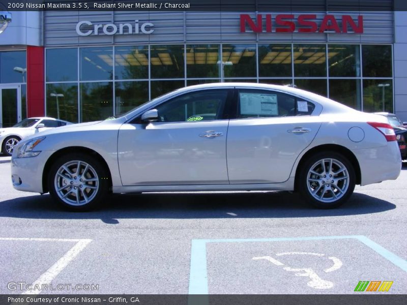 Radiant Silver Metallic / Charcoal 2009 Nissan Maxima 3.5 S