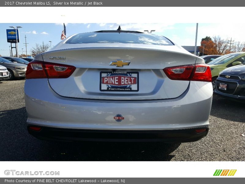 Silver Ice Metallic / Jet Black 2017 Chevrolet Malibu LS