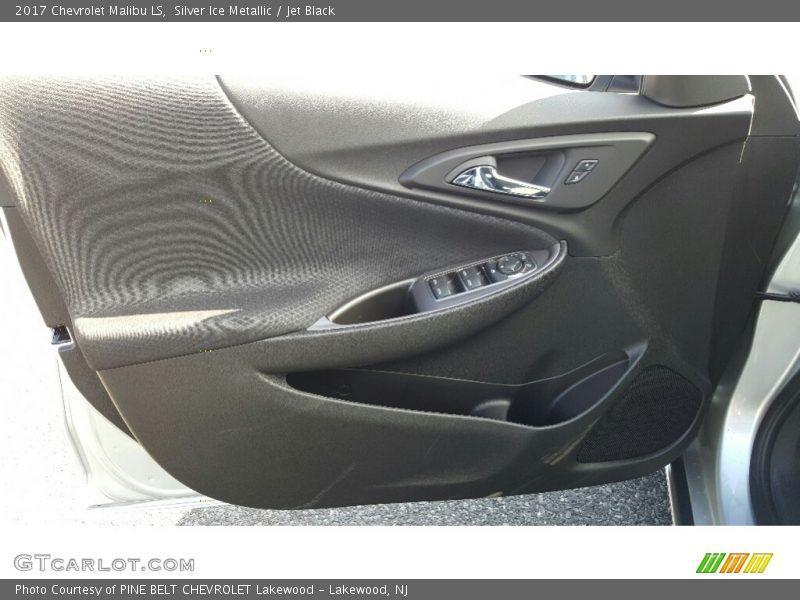 Silver Ice Metallic / Jet Black 2017 Chevrolet Malibu LS