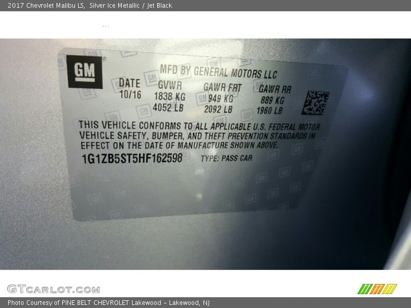 Silver Ice Metallic / Jet Black 2017 Chevrolet Malibu LS
