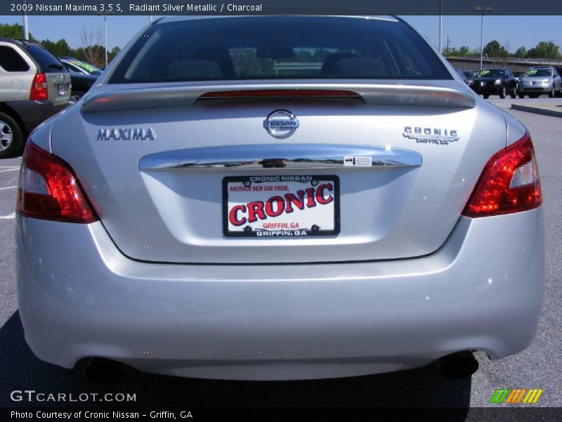 Radiant Silver Metallic / Charcoal 2009 Nissan Maxima 3.5 S