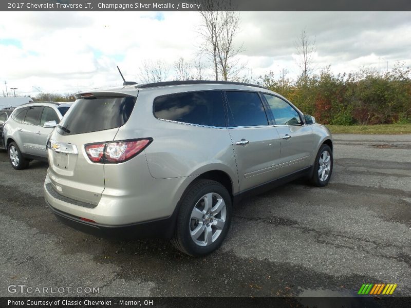Champagne Silver Metallic / Ebony 2017 Chevrolet Traverse LT