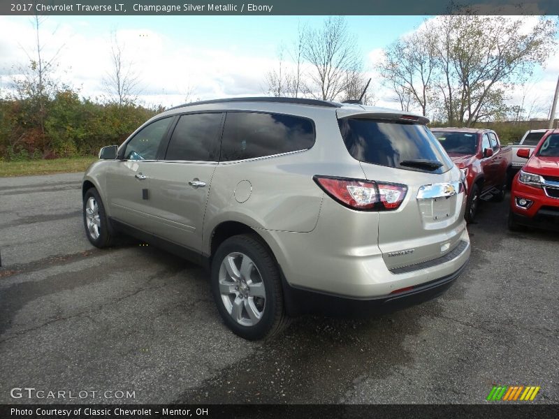 Champagne Silver Metallic / Ebony 2017 Chevrolet Traverse LT