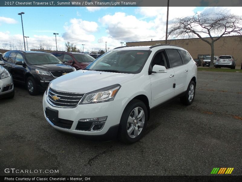 Summit White / Dark Titanium/Light Titanium 2017 Chevrolet Traverse LT
