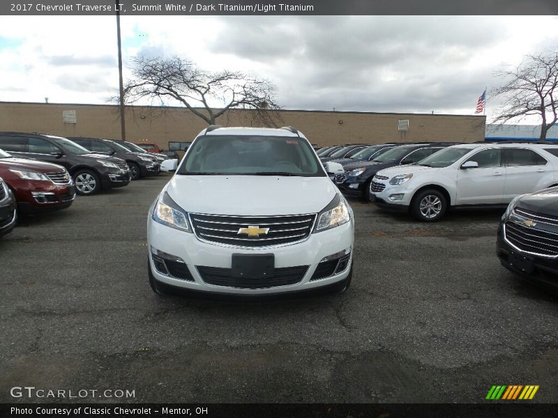 Summit White / Dark Titanium/Light Titanium 2017 Chevrolet Traverse LT