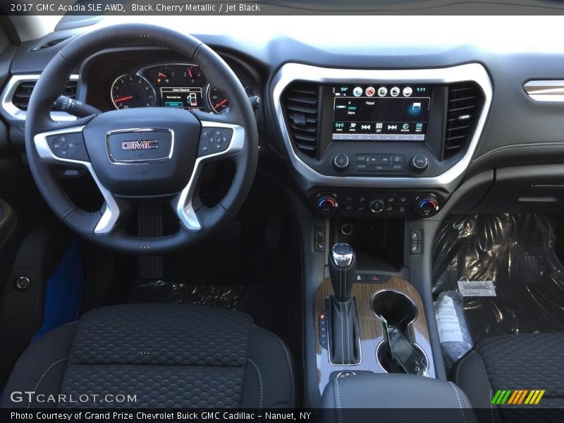 Dashboard of 2017 Acadia SLE AWD