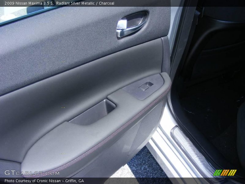 Radiant Silver Metallic / Charcoal 2009 Nissan Maxima 3.5 S