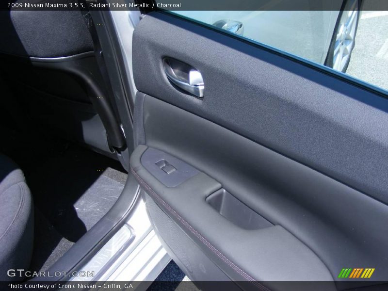 Radiant Silver Metallic / Charcoal 2009 Nissan Maxima 3.5 S