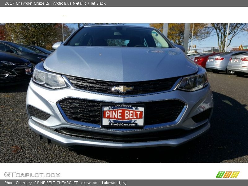 Arctic Blue Metallic / Jet Black 2017 Chevrolet Cruze LS