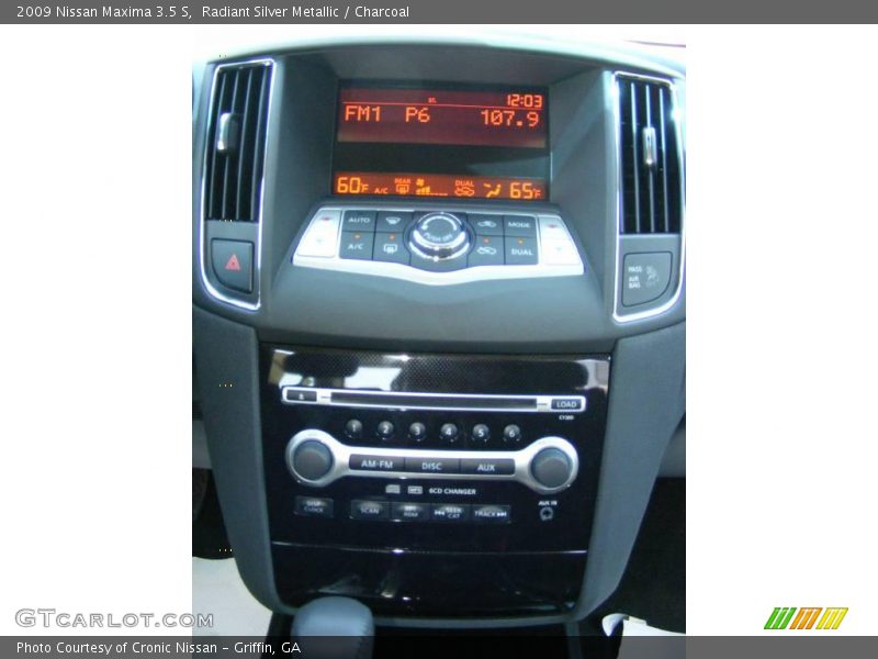 Radiant Silver Metallic / Charcoal 2009 Nissan Maxima 3.5 S