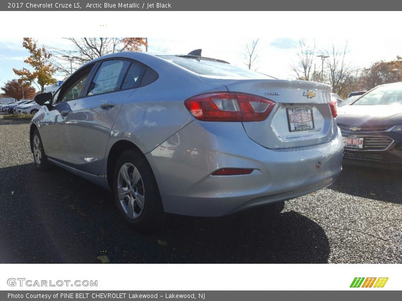 Arctic Blue Metallic / Jet Black 2017 Chevrolet Cruze LS