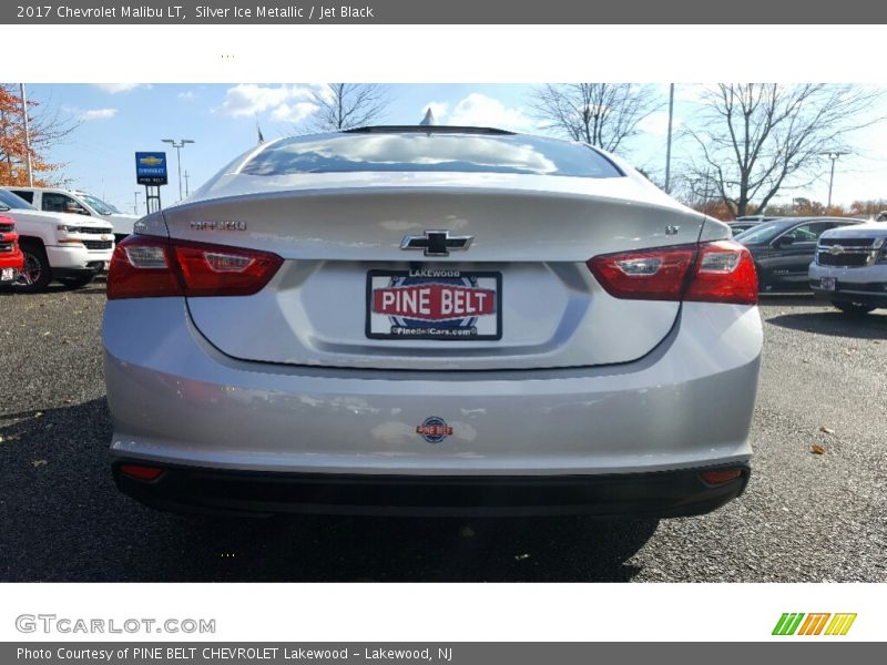 Silver Ice Metallic / Jet Black 2017 Chevrolet Malibu LT